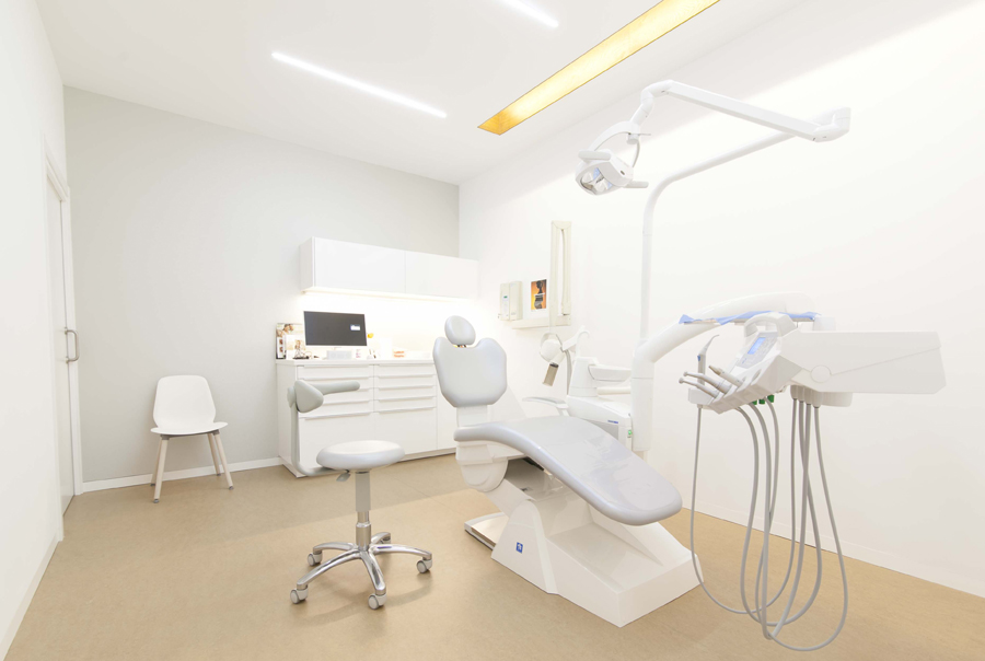 gabinete y sillón de ECCO