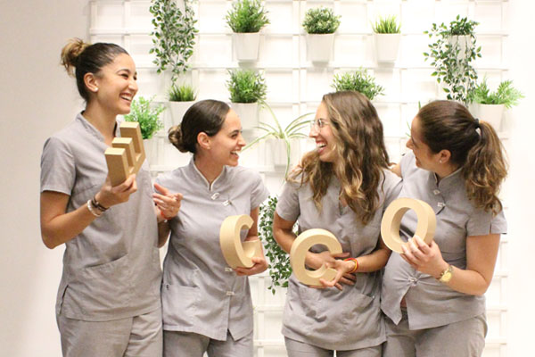 Imagen de grupo del equipo de Clinica Dental ECCO